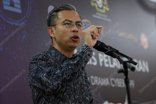 FAHMI FADZIL