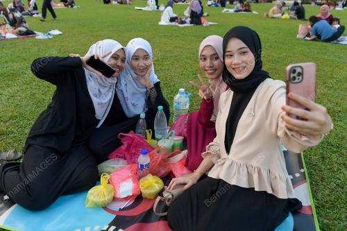 HARI PERTAMA RAMADAN