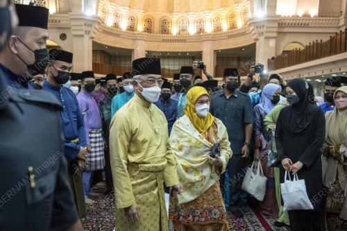 AL-SULTAN ABDULLAH RI'AYATUDDIN AL-MUSTAFA BILLAH SHAH