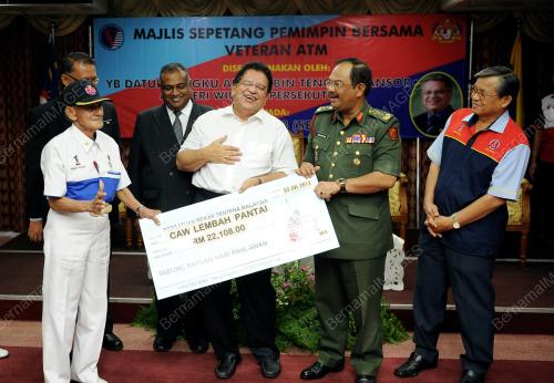 KL29_02072013_ATM
