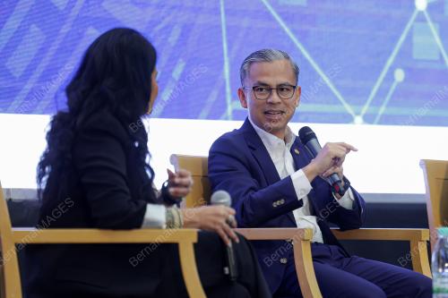 DATUK FAHMI FADZIL