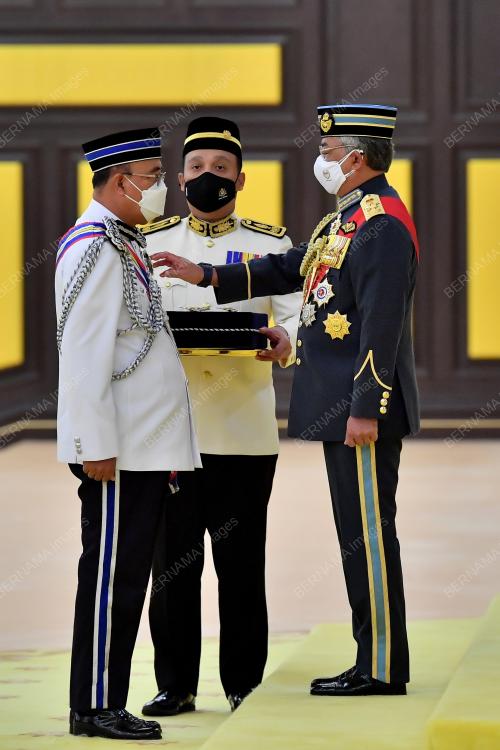 AL-SULTAN ABDULLAH RI'AYATUDDIN AL-MUSTAFA BILLAH SHAH
