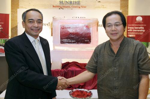 NAZIR RAZAK