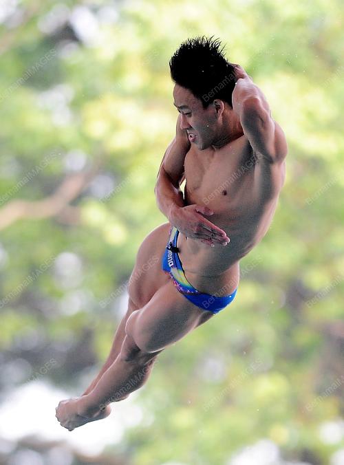 KL29_04092015_DIVING
