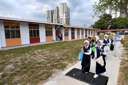KL29_04092018_BARU_BN201809037249