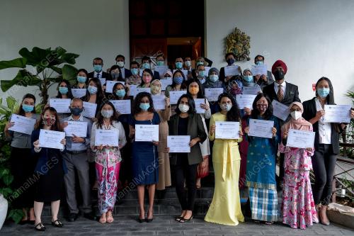 MALAYSIAN STUDENTS