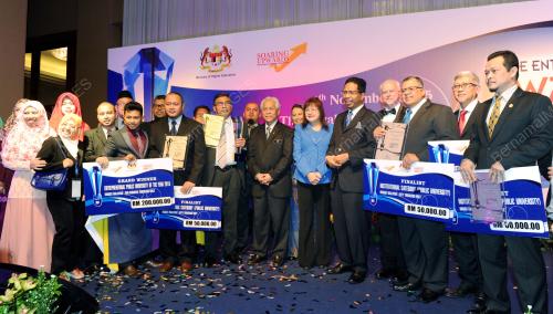 KL29_04112015_IDRIS_PEMENANG