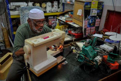 USAHAWAN INDUSTRI KECIL DAN SEDERHANA (IKS) BELANJAWAN 2021