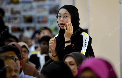 KEPUTUSAN SIJIL PELAJARAN MALAYSIA (SPM)