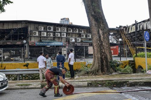 KEDAI PERABOT TERBAKAR