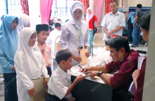 KERACUNAN MAKANAN