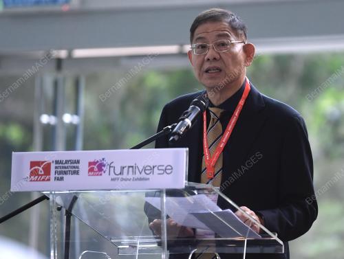 DATUK DR TAN CHIN HUAT