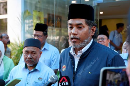 KHAIRY JAMALUDDIN
