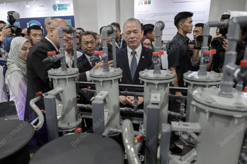 DATUK SERI FADILLAH YUSOF
