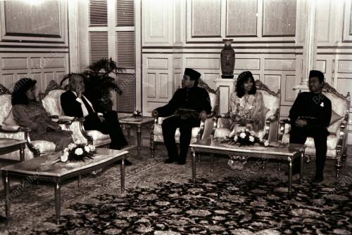 YANG DI-PERTUAN AGONG RAI YASSER ARAFAT