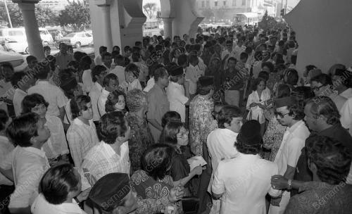 PENAMAAN CALON