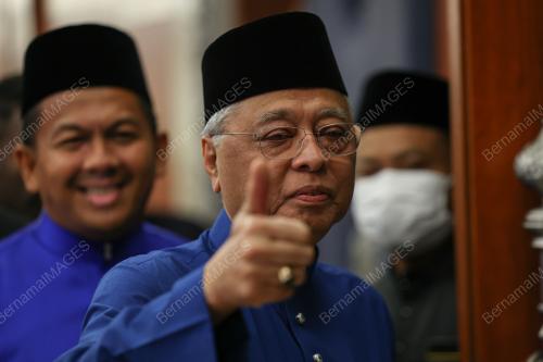 DATUK SERI ISMAIL SABRI YAAKOB