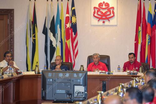 MESYUARAT MAJLIS TERTINGGI UMNO