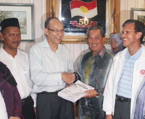 TAN SRI MUHYIDDIN YASSIN