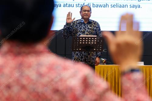DATUK SERI HASNOL ZAM ZAM AHMAD
