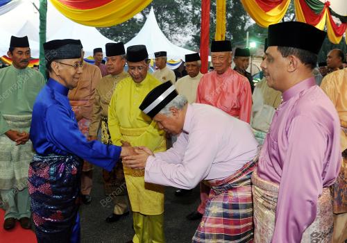 KL29_08072014_AGONG_BUKA