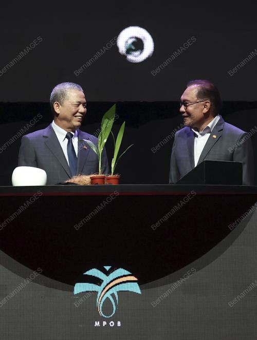 DATUK SERI ANWAR IBRAHIM