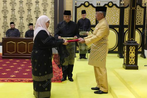 AL-SULTAN ABDULLAH RI'AYATUDDIN AL-MUSTAFA BILLAH SHAH 