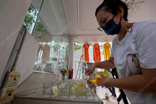PERSIAPAN_WESAK