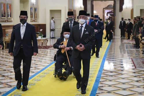 AL-SULTAN ABDULLAH RI'AYATUDDINAL-MUSTAFA BILLAH SHAH