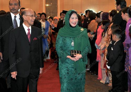 KL29_10122012_AGONG