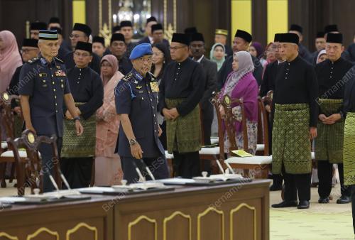 AL-SULTAN ABDULLAH RI'AYATUDDIN AL-MUSTAFA BILLAH SHAH