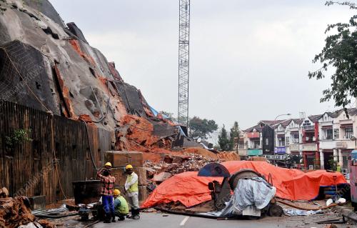 KL29_11012013_TINJAUAN