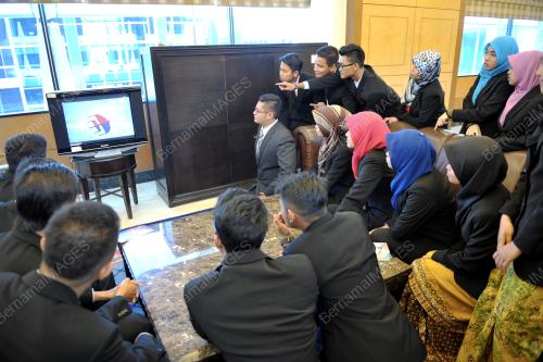 KL29_11032014_PARLIMEN