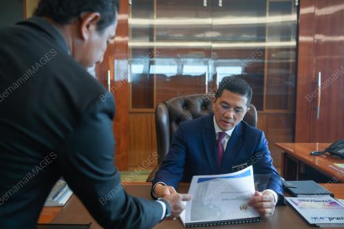 DATUK SERI MOHAMED AZMIN ALI