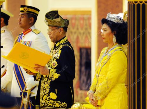 KL29_11042012_AGONG_TITAH