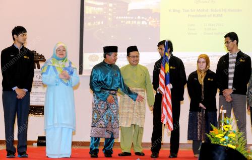KL29_11052012_SIDEK_KICT