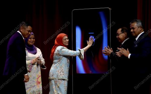 DATUK SERI NANCY SHUKRI