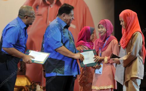 KL29_12052017_APC_BN201708052833
