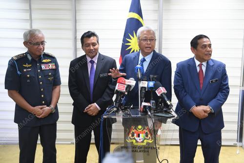 DATUK SERI ISMAIL SABRI YAAKOB