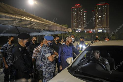 DATUK SERI ISMAIL SABRI YAAKOB