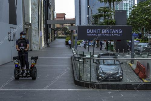 TINJAUAN SEKITAR IBU KOTA
