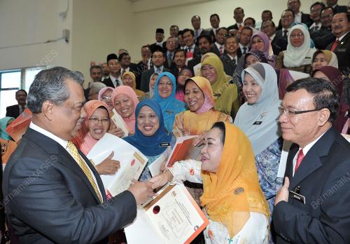 TAN SRI MUHYIDDIN MOHD YASSIN