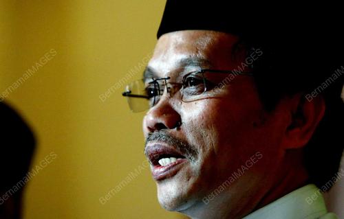 MOHD SHAFIE APDAL