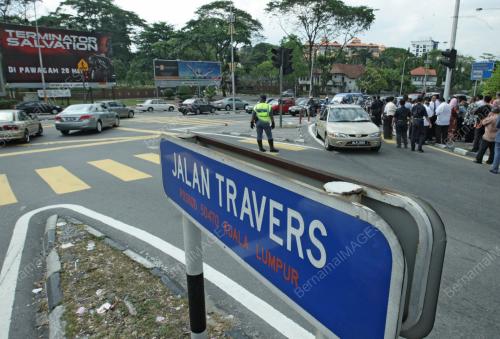 JALAN TRAVERS