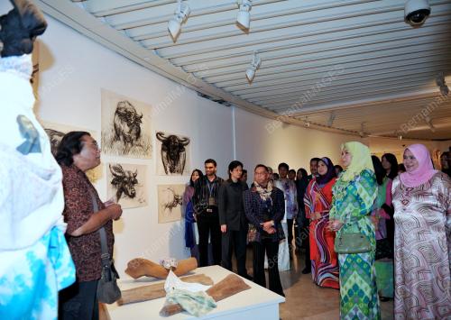 TUANKU NUR ZAHIRAH