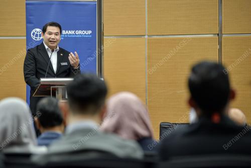 RAFIZI RAMLI