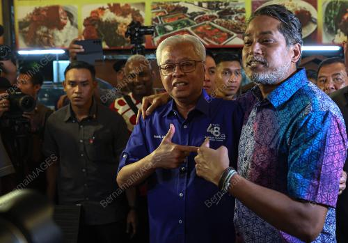 DATUK SERI ISMAIL SABRI YAAKOB