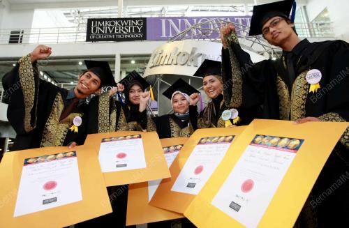 KONVOKESYEN UNIVERSITI TEKNOLOGI KREATIF LIMKOKWING