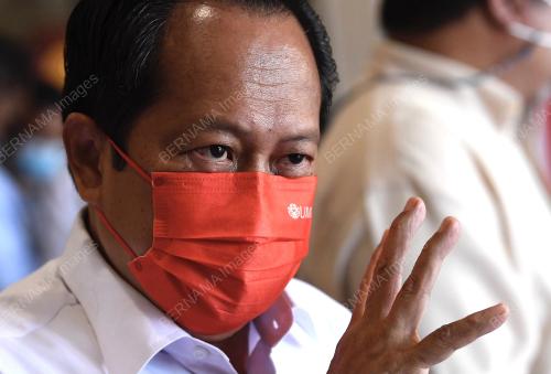 DATUK SERI AHMAD MASLAN