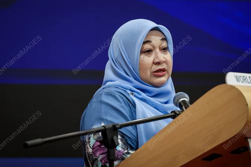 PROF TS DR INTAN ZAURAH MAT DARUS